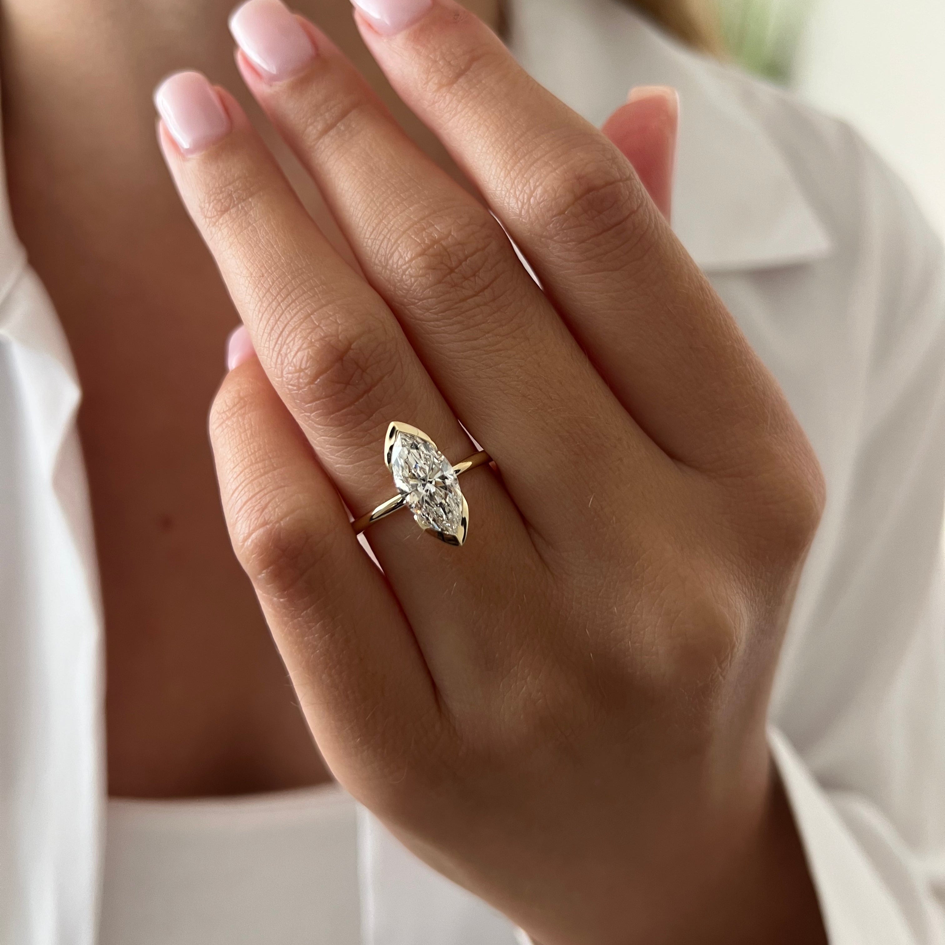 all-groups | 2 carat Oval cut lab-grown diamond IGI certified, engagement ring.