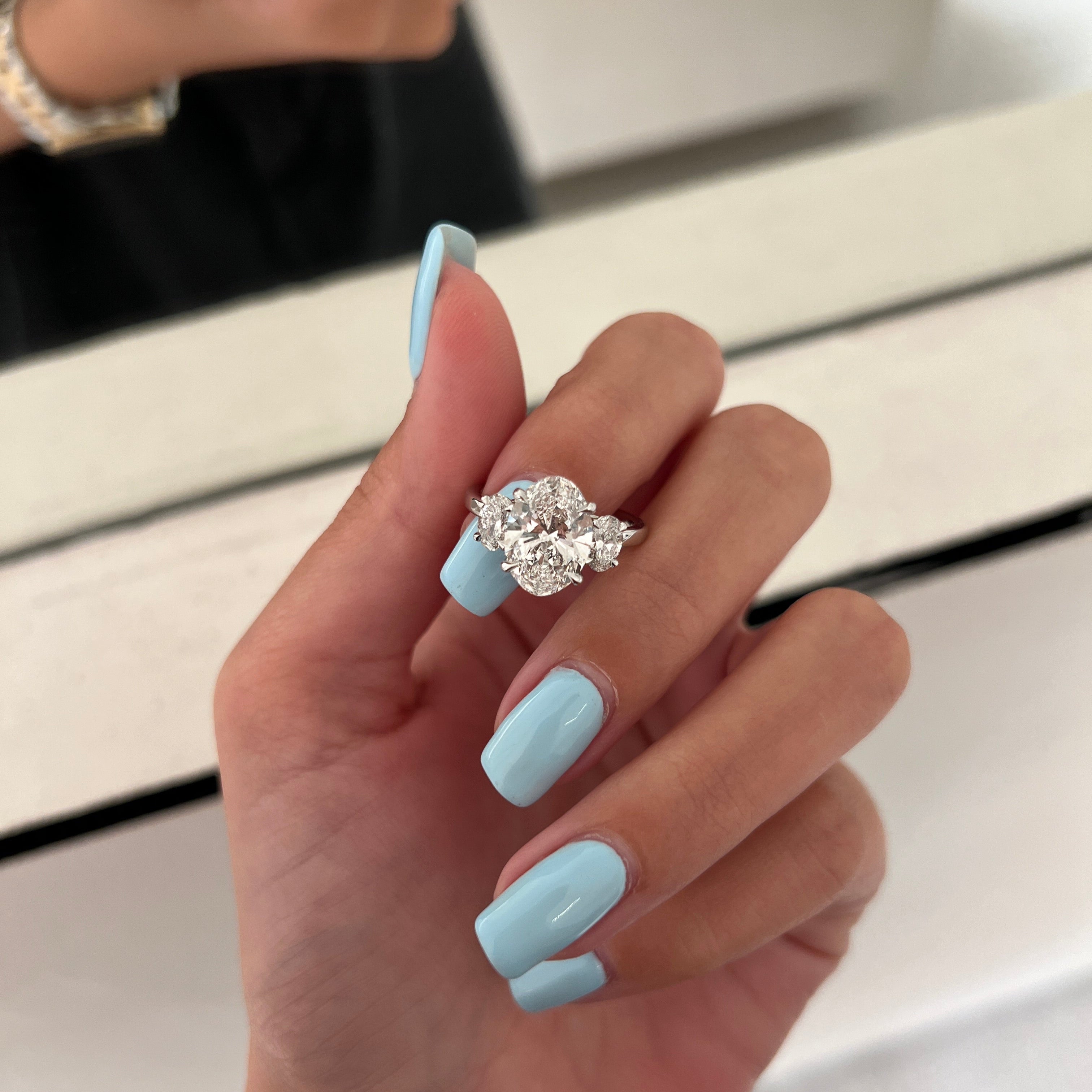 1.5 carat Oval cut lab-grown diamond IGI certified, engagement ring.