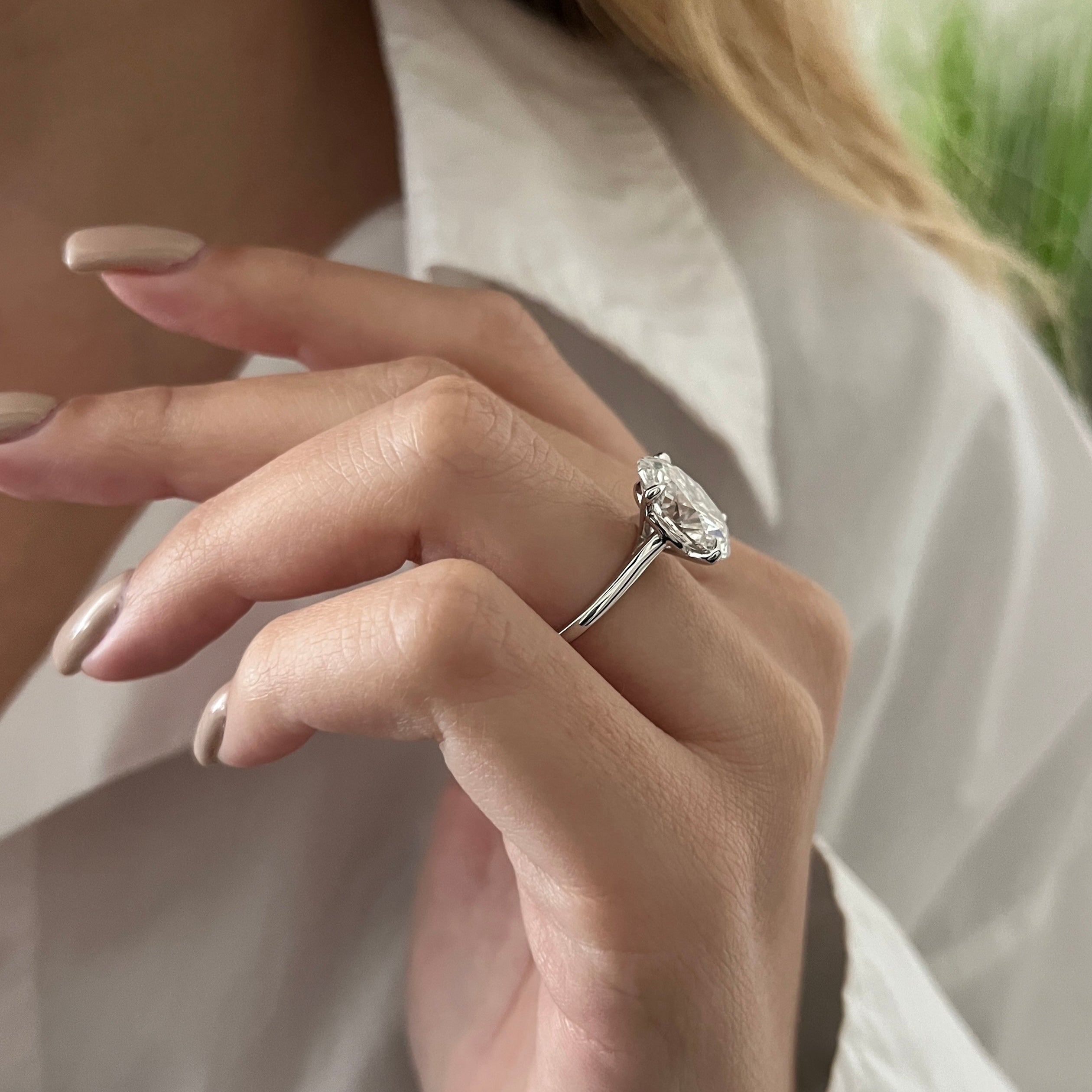 3 carat Oval cut lab-grown diamond IGI certified, engagement ring.