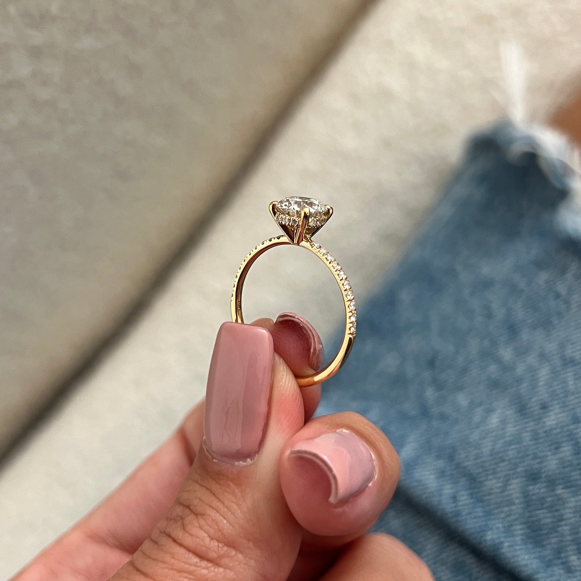 all-groups | 1 carat Round Brilliant cut lab-grown diamond IGI certified, hidden halo engagement ring.