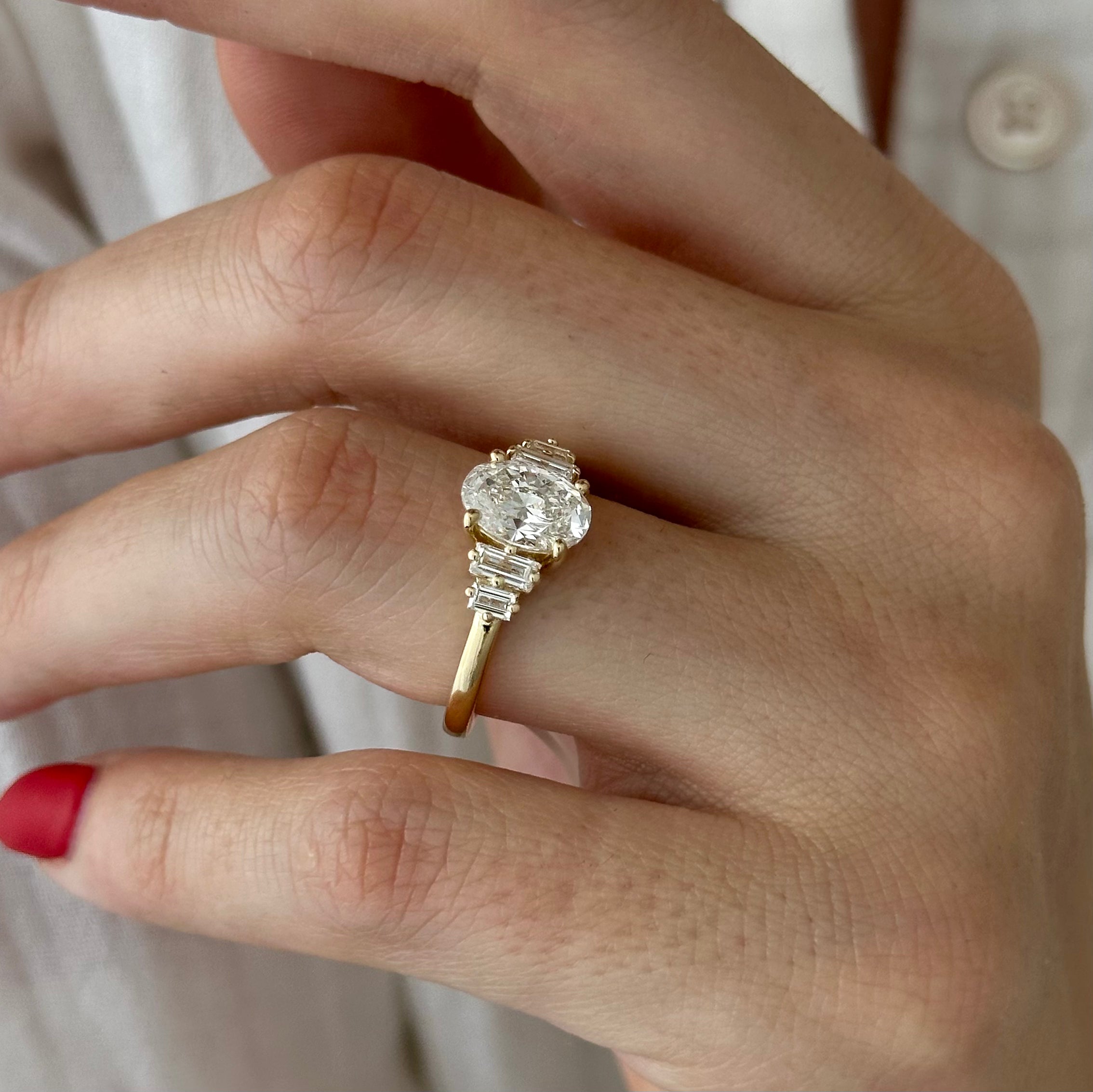2 carat Oval cut lab-grown diamond IGI certified, side stones engagement ring.