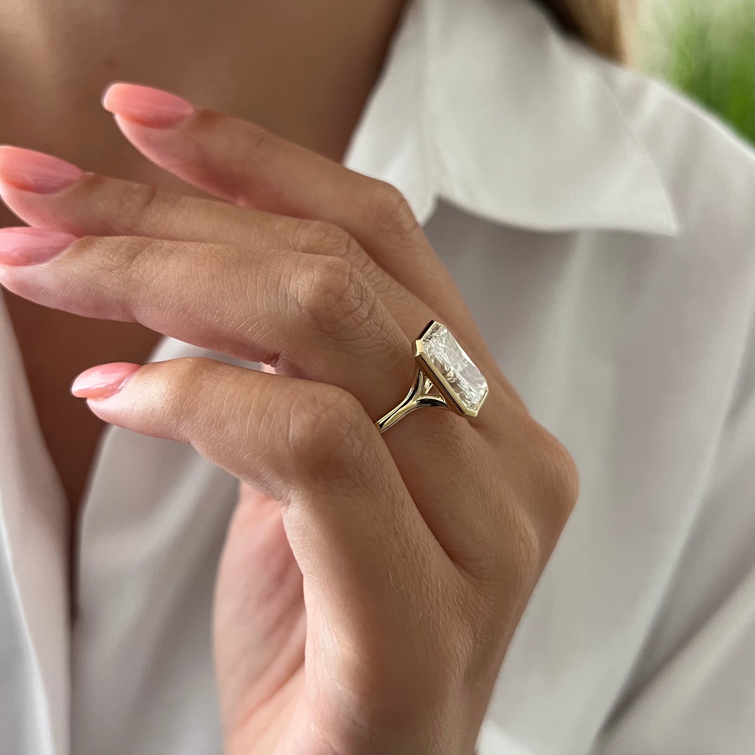 5 carat Radiant cut lab-grown diamond IGI certified, solitaire engagement ring.